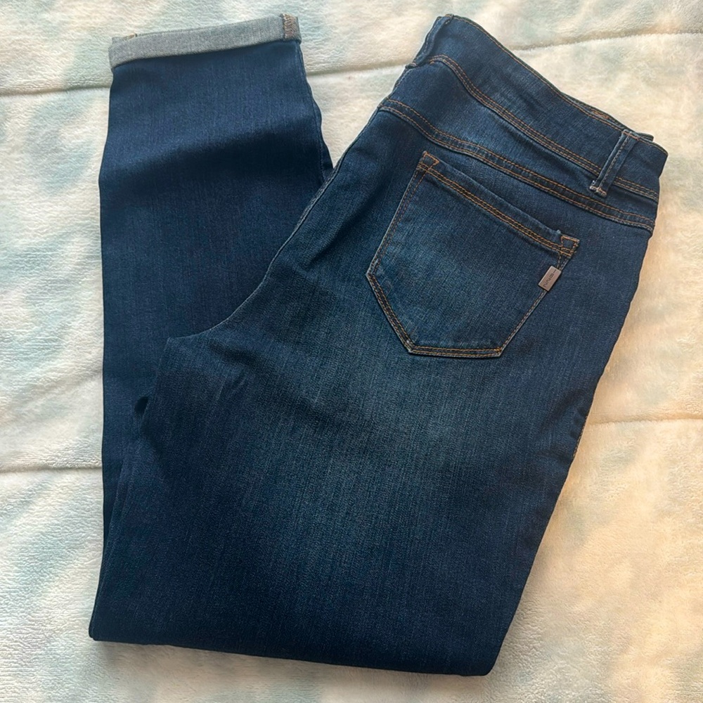 Women’s jeans.